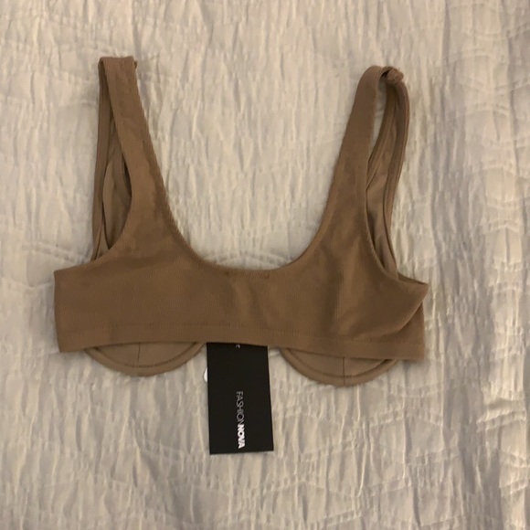 Ribbed Crop Top! - Picture 3 of 3